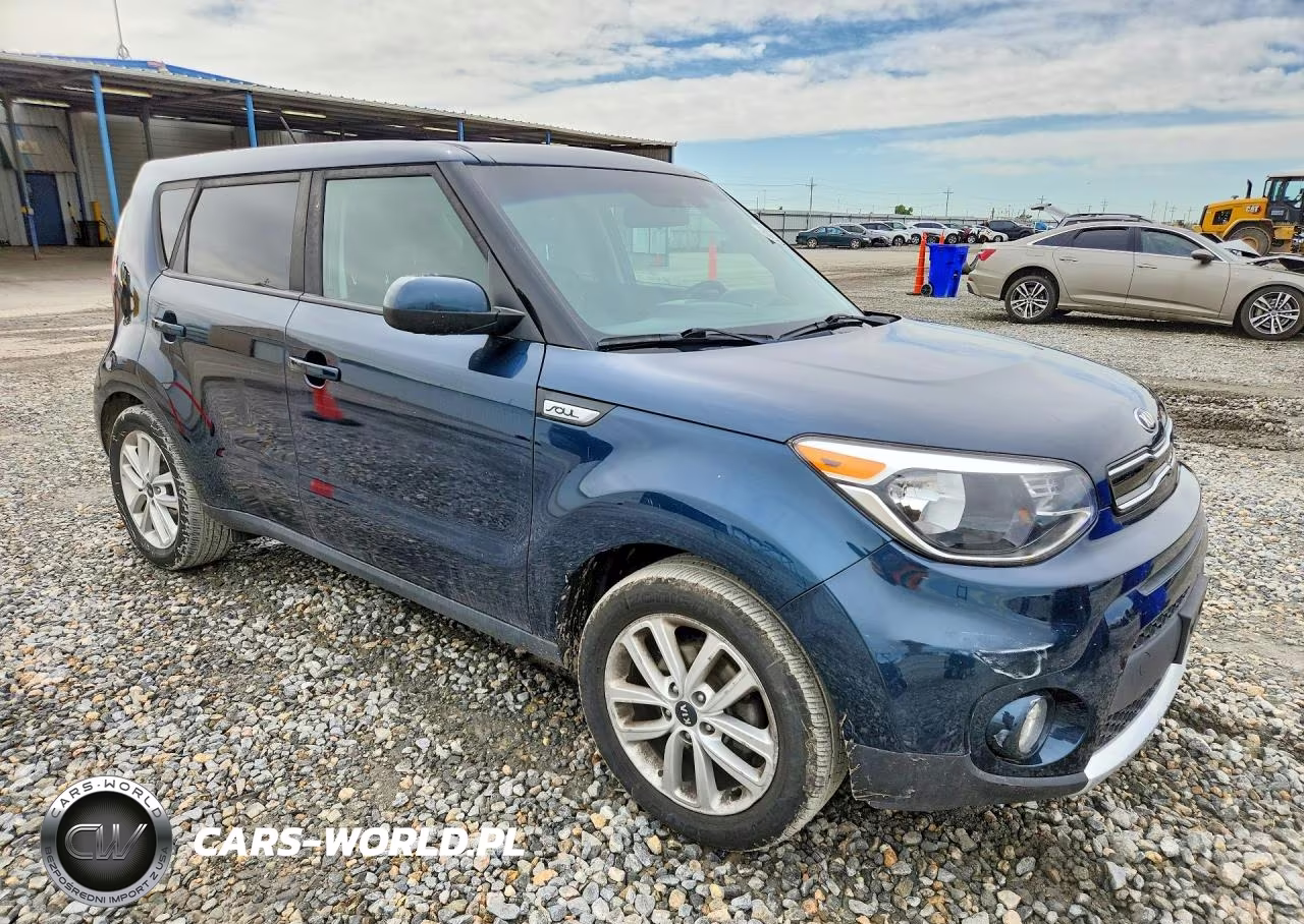 2018 Kia Soul + VIN:KNDJP3A51J7618139 - 4