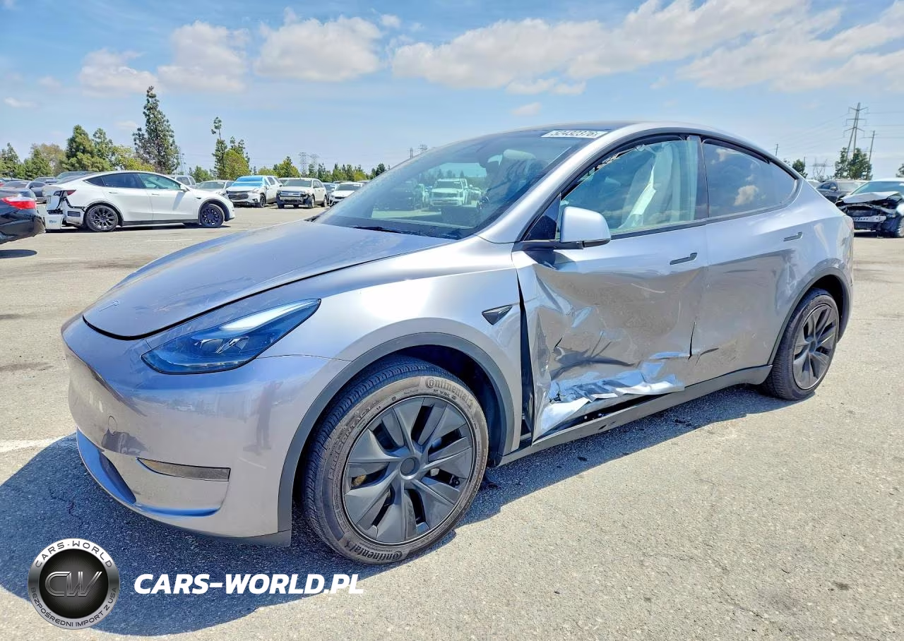 2025 Tesla Model Y – zdjęcie 1 z 12