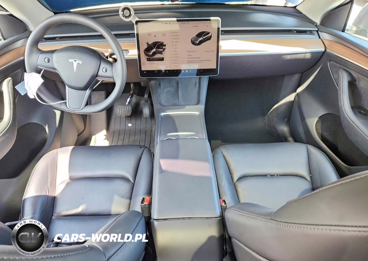 2025 Tesla Model Y VIN:7SAYGDED7SF313233 - 8