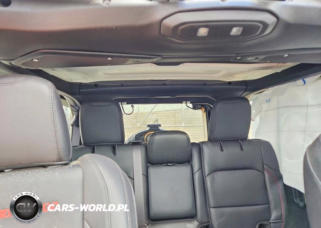 2025 Jeep Rubicon VIN:1C4PJXFG2SW522931 - 10