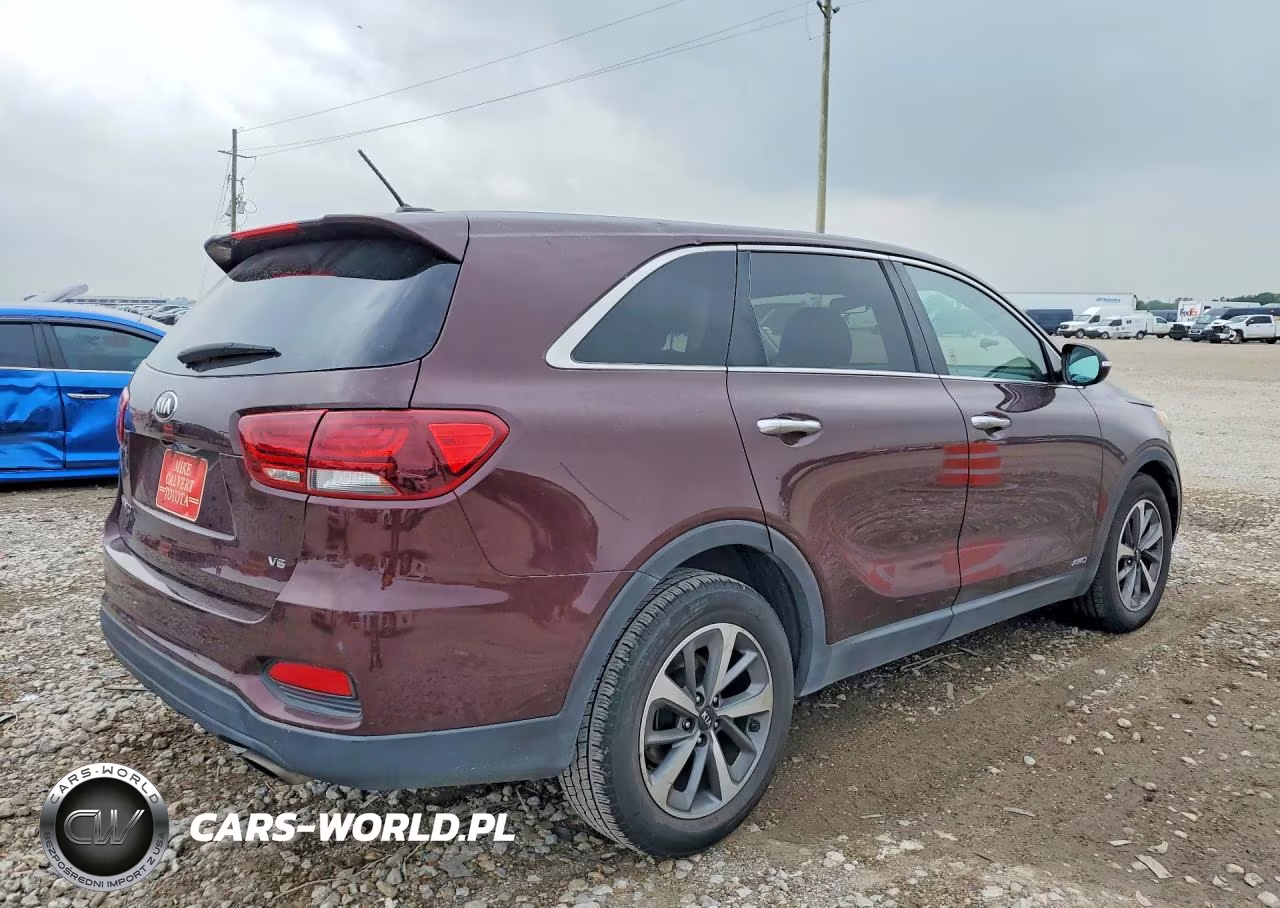2020 Kia Sorento S VIN:5XYPGDA57LG680814 - 3