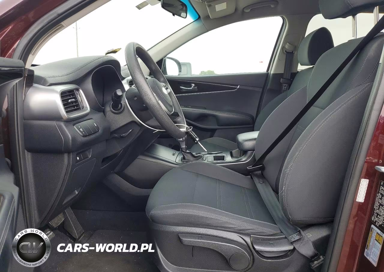 2020 Kia Sorento S VIN:5XYPGDA57LG680814 - 7
