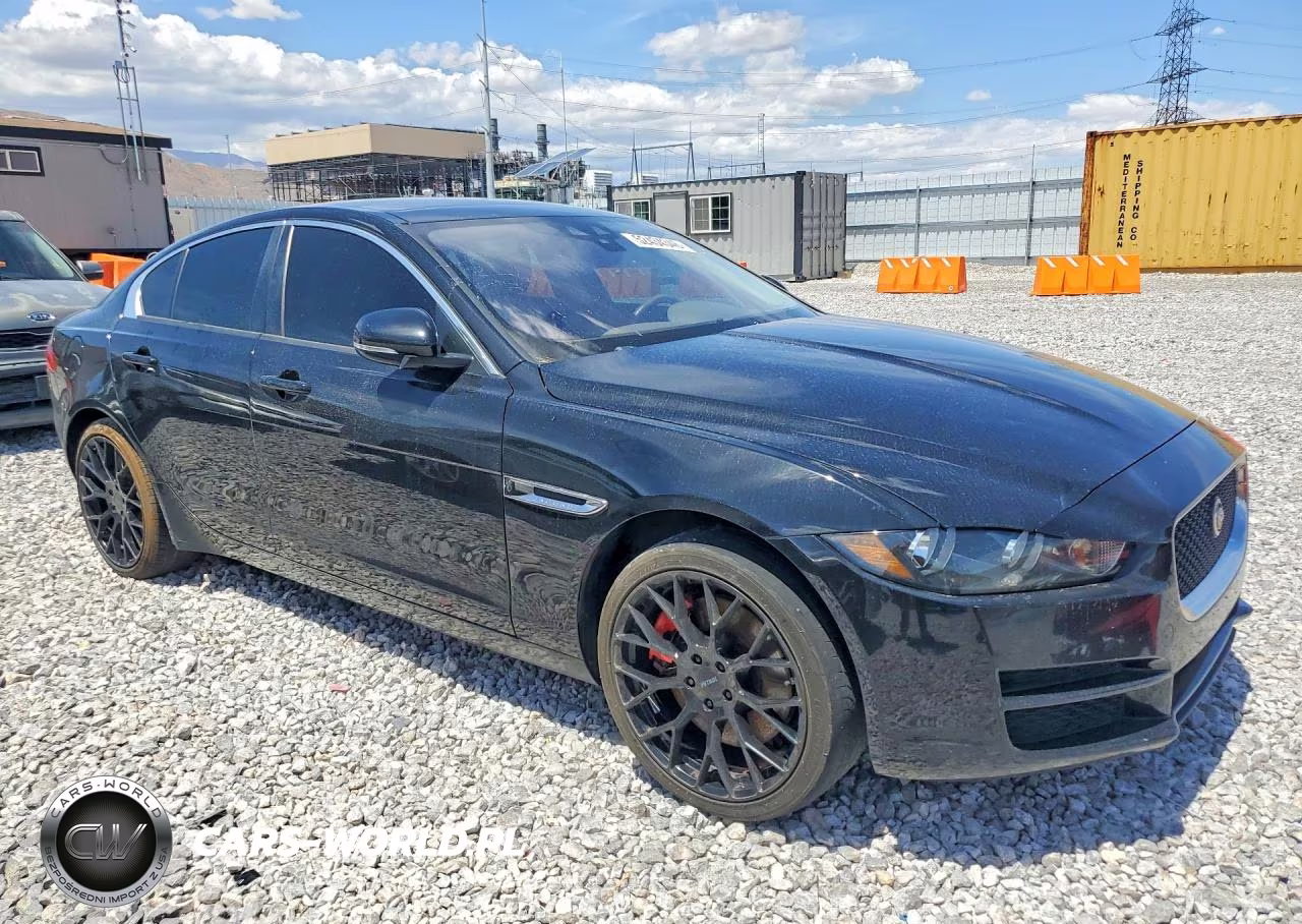 2017 Jaguar Xe Premium VIN:SAJAJ4BV8HCP14987 - 4