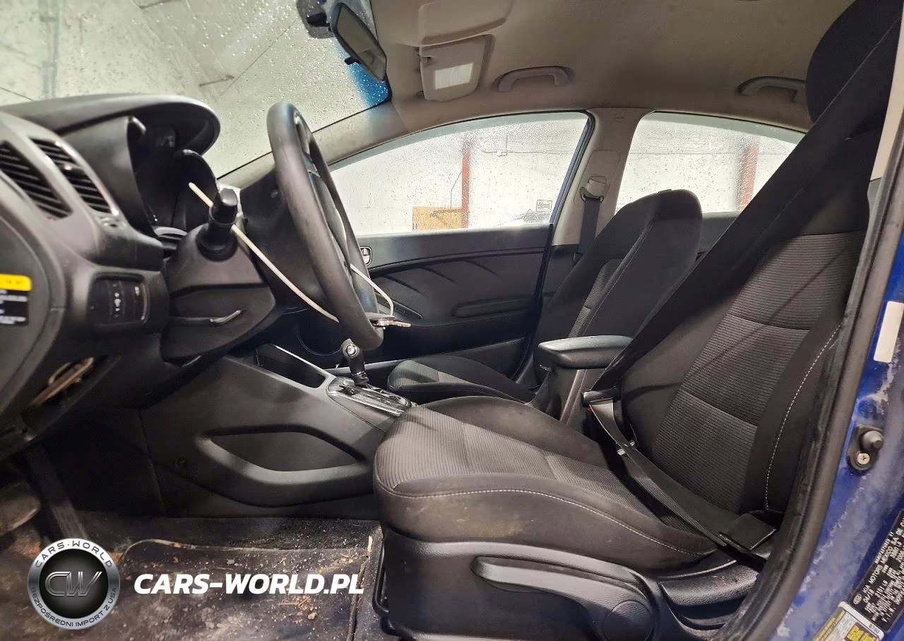 2018 Kia Forte Lx VIN:3KPFK4A78JE258749 - 7