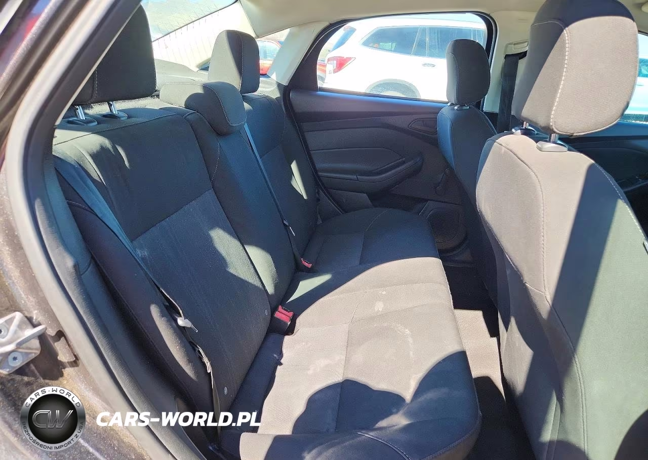 2015 Ford Focus S VIN:1FADP3E21FL306128 - 10