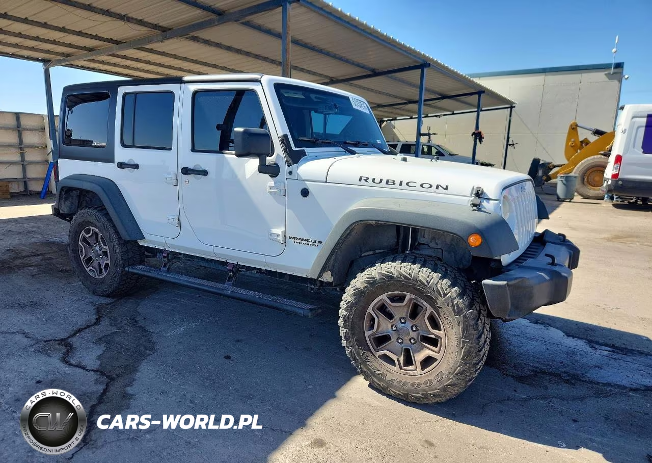 2013 Jeep Wrangler Unlimited Rubicon VIN:1C4BJWFGXDL638144 - 4
