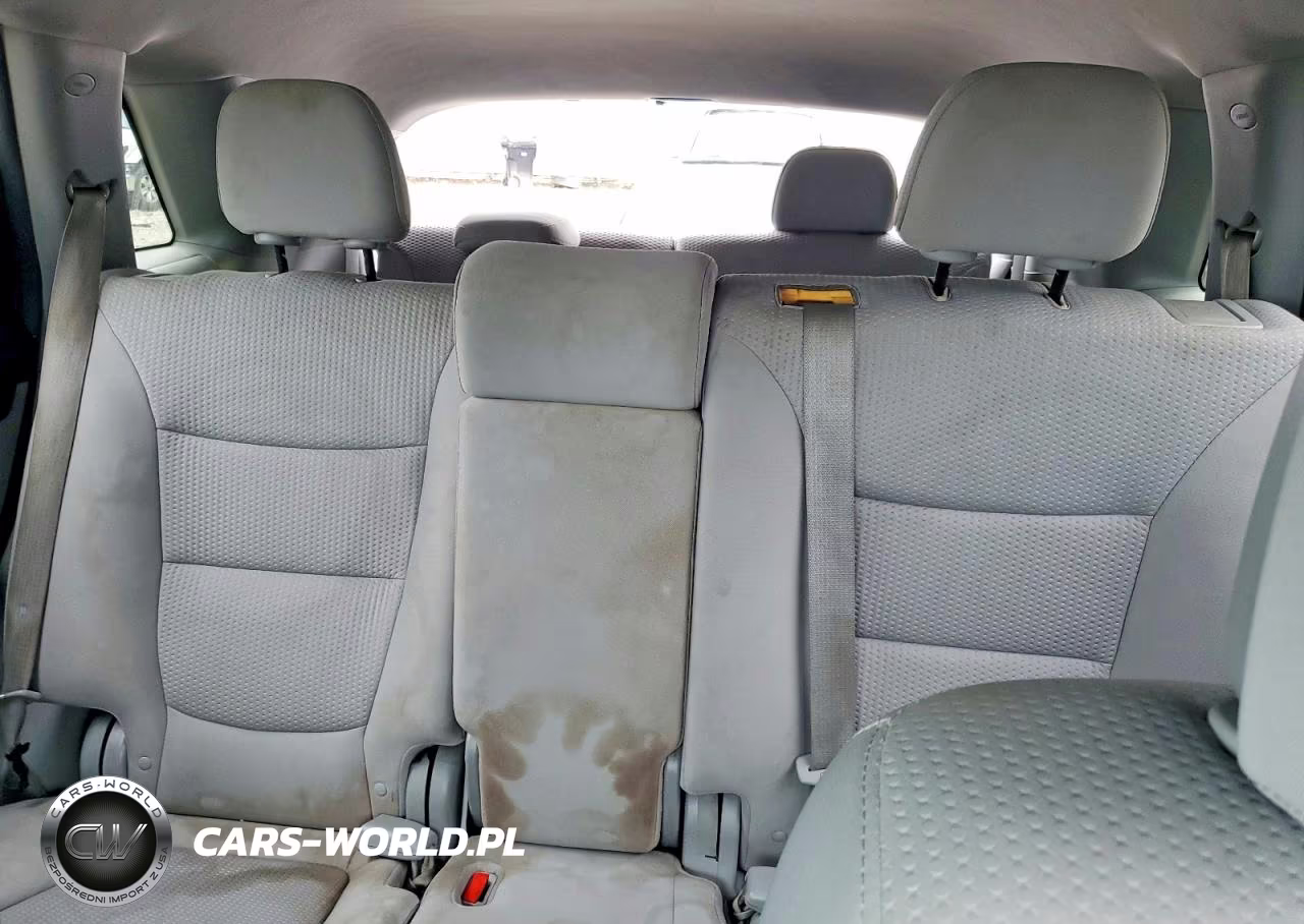 2011 Kia Sorento Lx VIN:5XYKT4A14BG143092 - 10