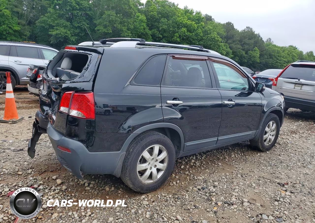 2011 Kia Sorento Lx VIN:5XYKT4A14BG143092 - 3