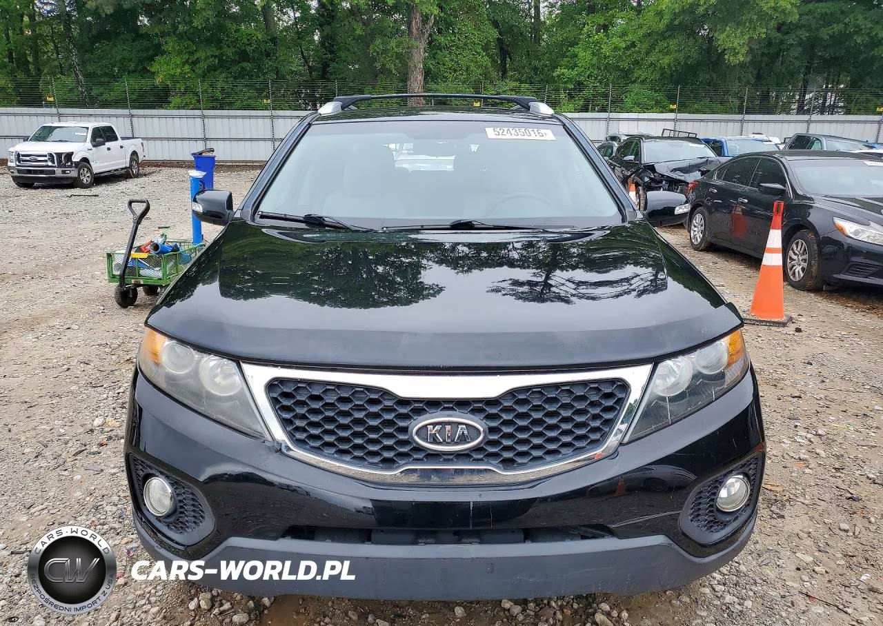 2011 Kia Sorento Lx VIN:5XYKT4A14BG143092 - 5