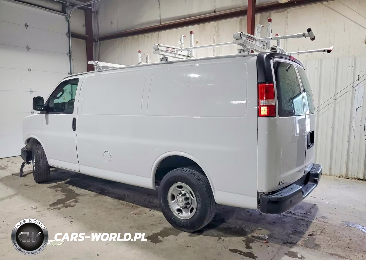 2018 Chevrolet Express G2500 VIN:1GCWGAFG1J1179449 - 2