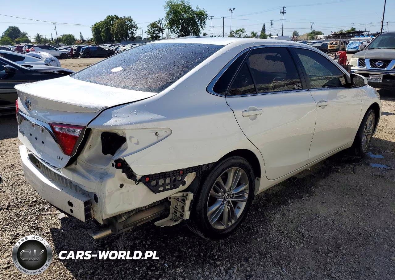 2017 Toyota Camry Se VIN:4T1BF1FK6HU323846 - 3