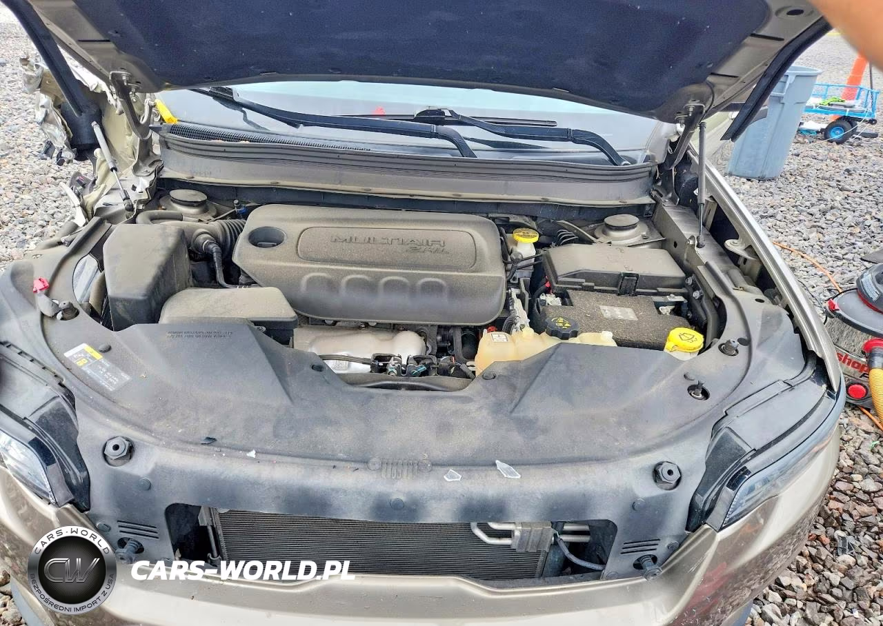 2019 Jeep Cherokee Latitude VIN:1C4PJLCB0KD247993 - 11