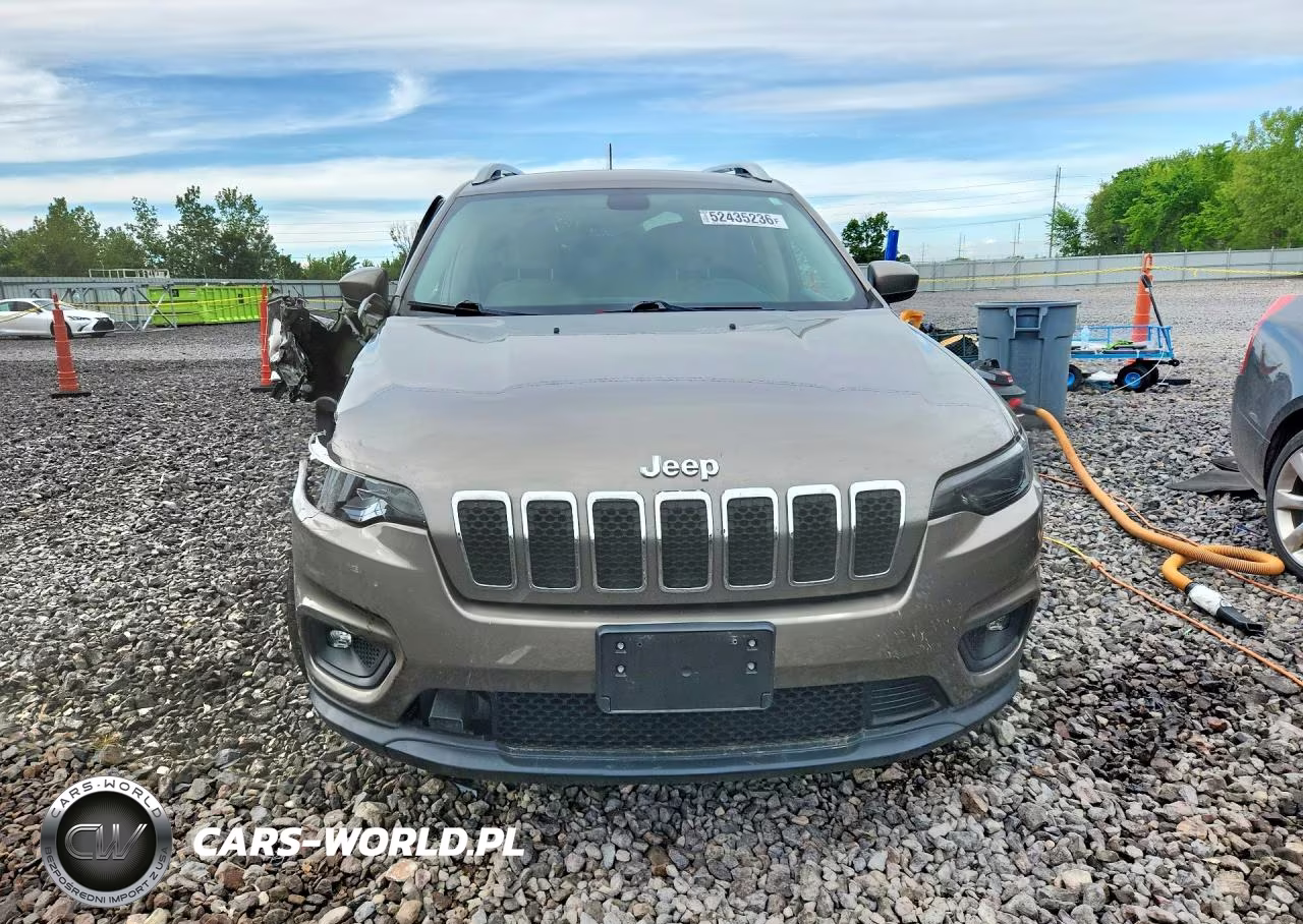 2019 Jeep Cherokee Latitude VIN:1C4PJLCB0KD247993 - 5