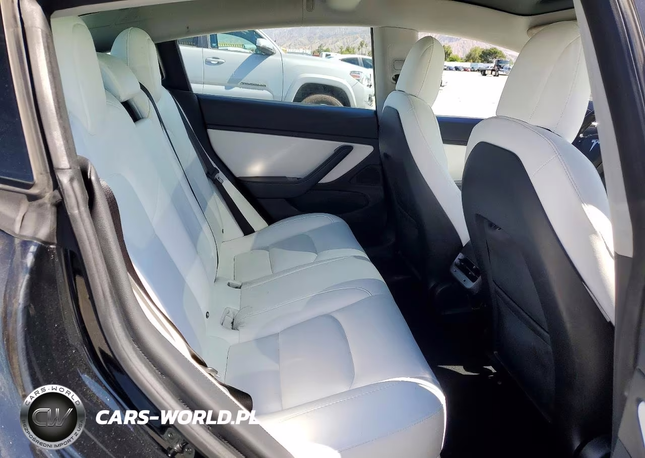 2018 Tesla Model 3 VIN:5YJ3E1EB4JF085801 - 10