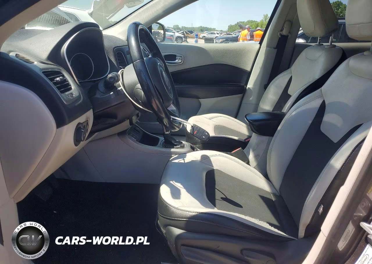 2019 Jeep Compass Latitude VIN:3C4NJCBB0KT715434 - 7