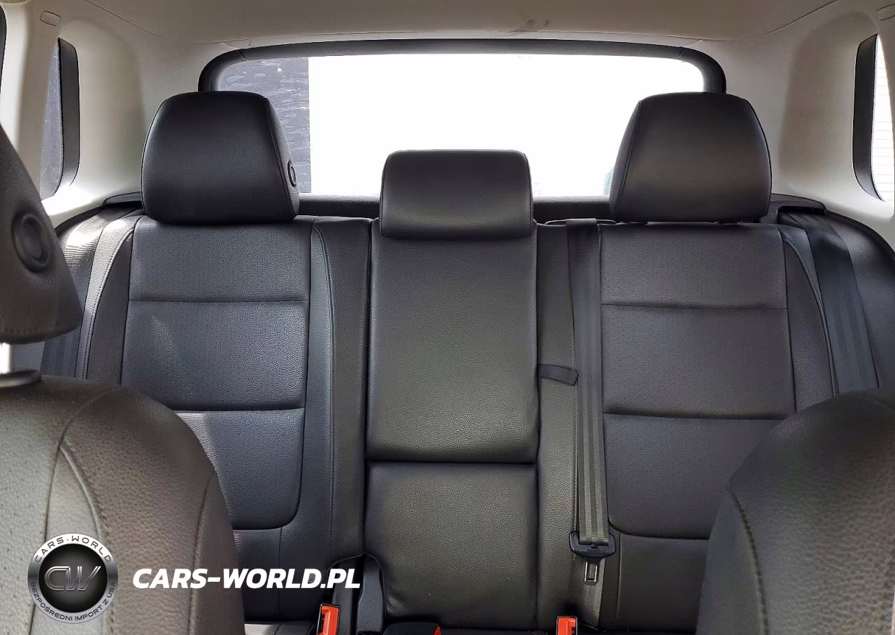 2016 Volkswagen Tiguan S VIN:WVGAV7AX4GW569494 - 10
