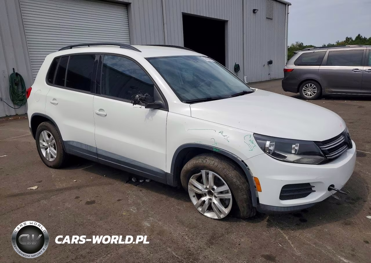 2016 Volkswagen Tiguan S VIN:WVGAV7AX4GW569494 - 4
