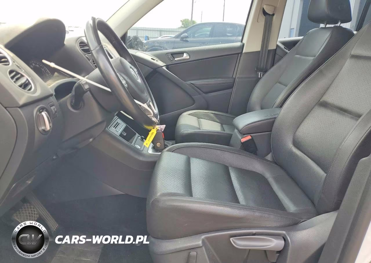 2016 Volkswagen Tiguan S VIN:WVGAV7AX4GW569494 - 7