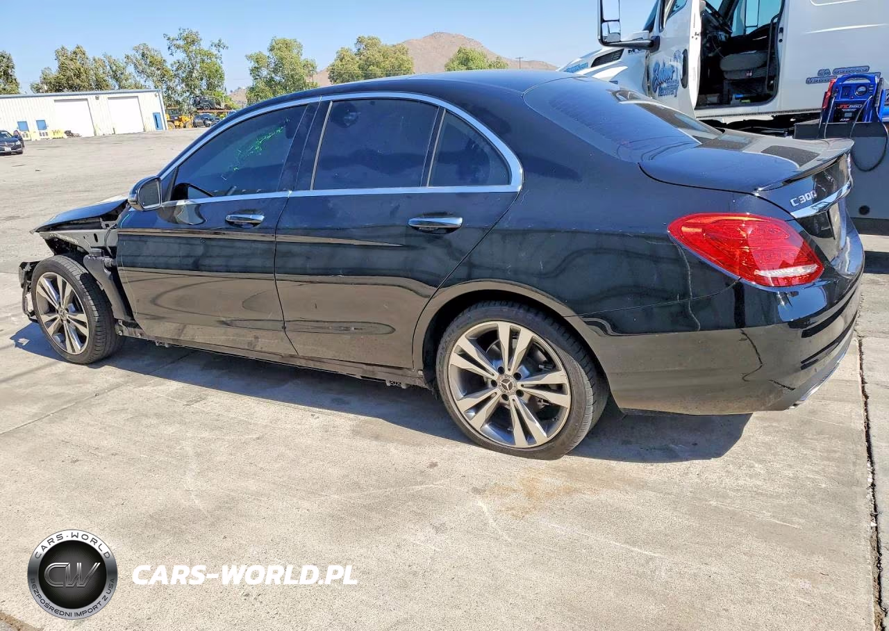 2017 Mercedes-Benz C 300 VIN:55SWF4JB6HU223588 - 2