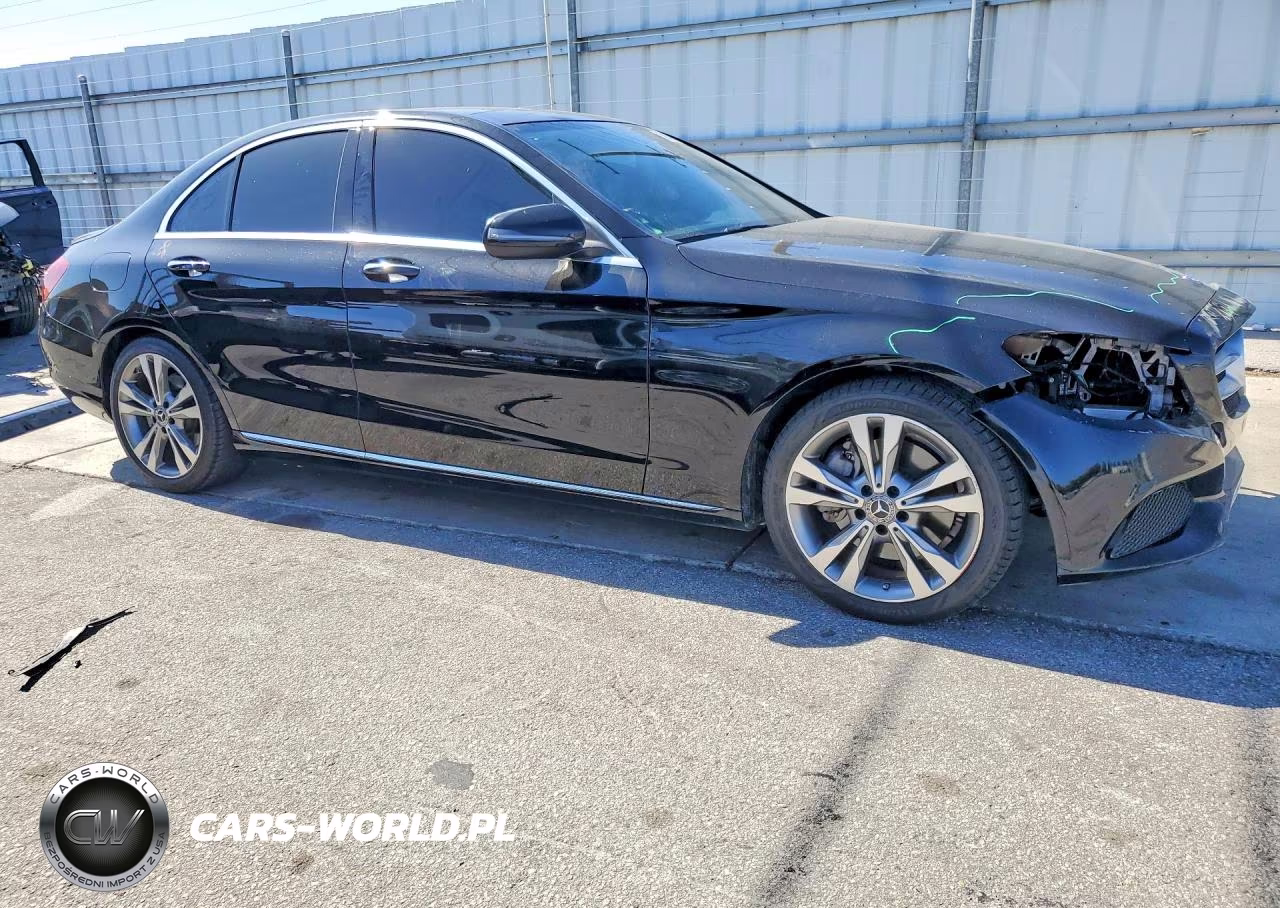 2017 Mercedes-Benz C 300 VIN:55SWF4JB6HU223588 - 4