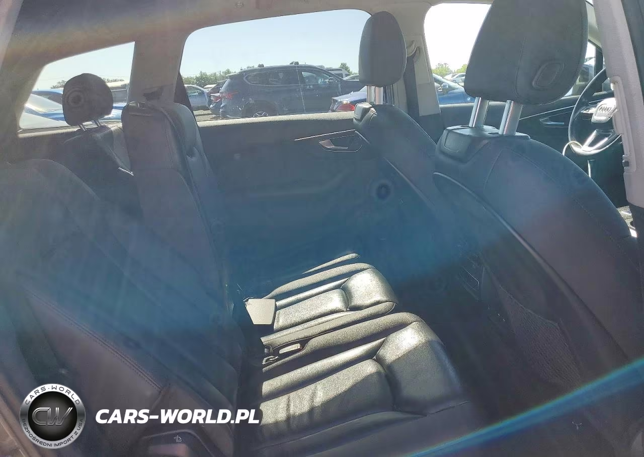 2020 Audi Q7 Premium Plus VIN:WA1LXAF7XLD002820 - 10