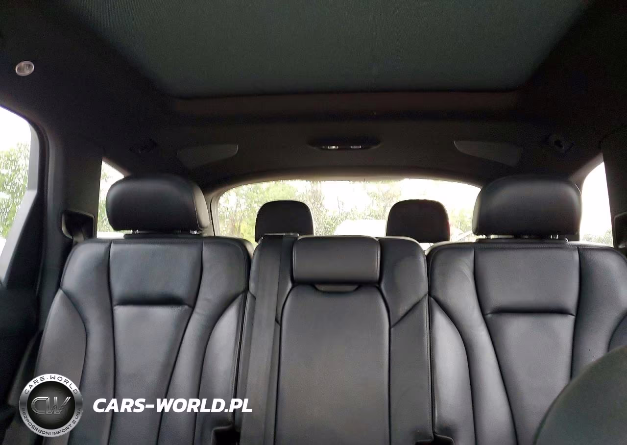 2019 Audi Q7 Premium Plus VIN:WA1LHAF75KD016992 - 10
