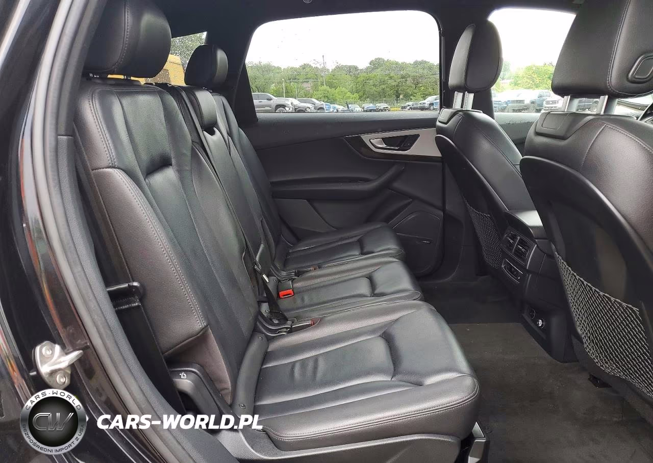 2019 Audi Q7 Premium Plus VIN:WA1LHAF75KD016992 - 11
