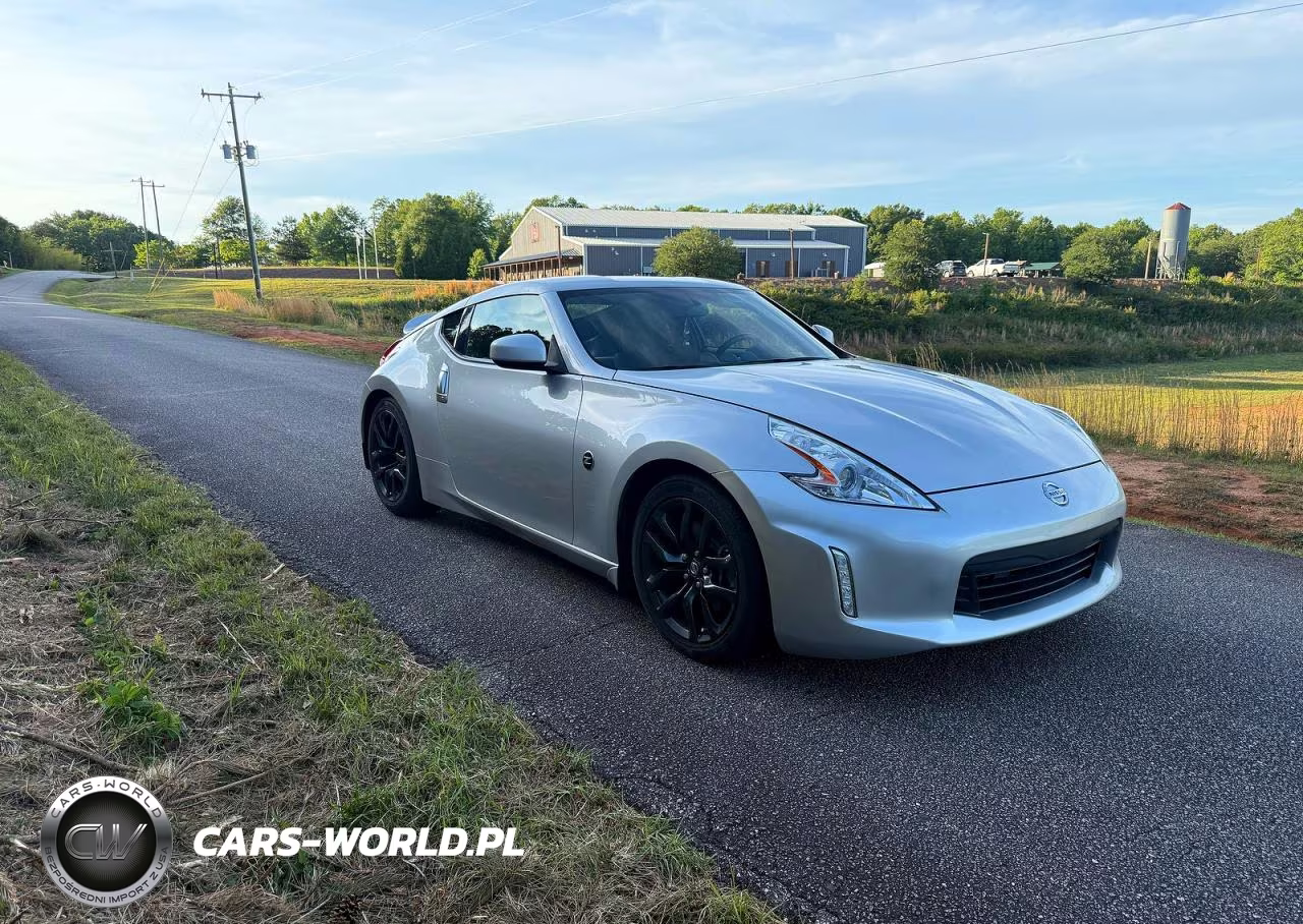 2016 Nissan 370Z Base