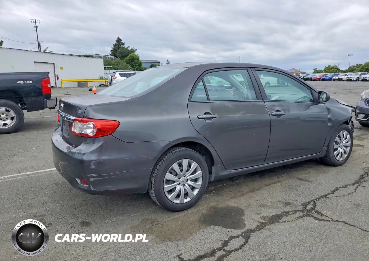 2012 Toyota Corolla Le VIN:5YFBU4EE3CP046084 - 3