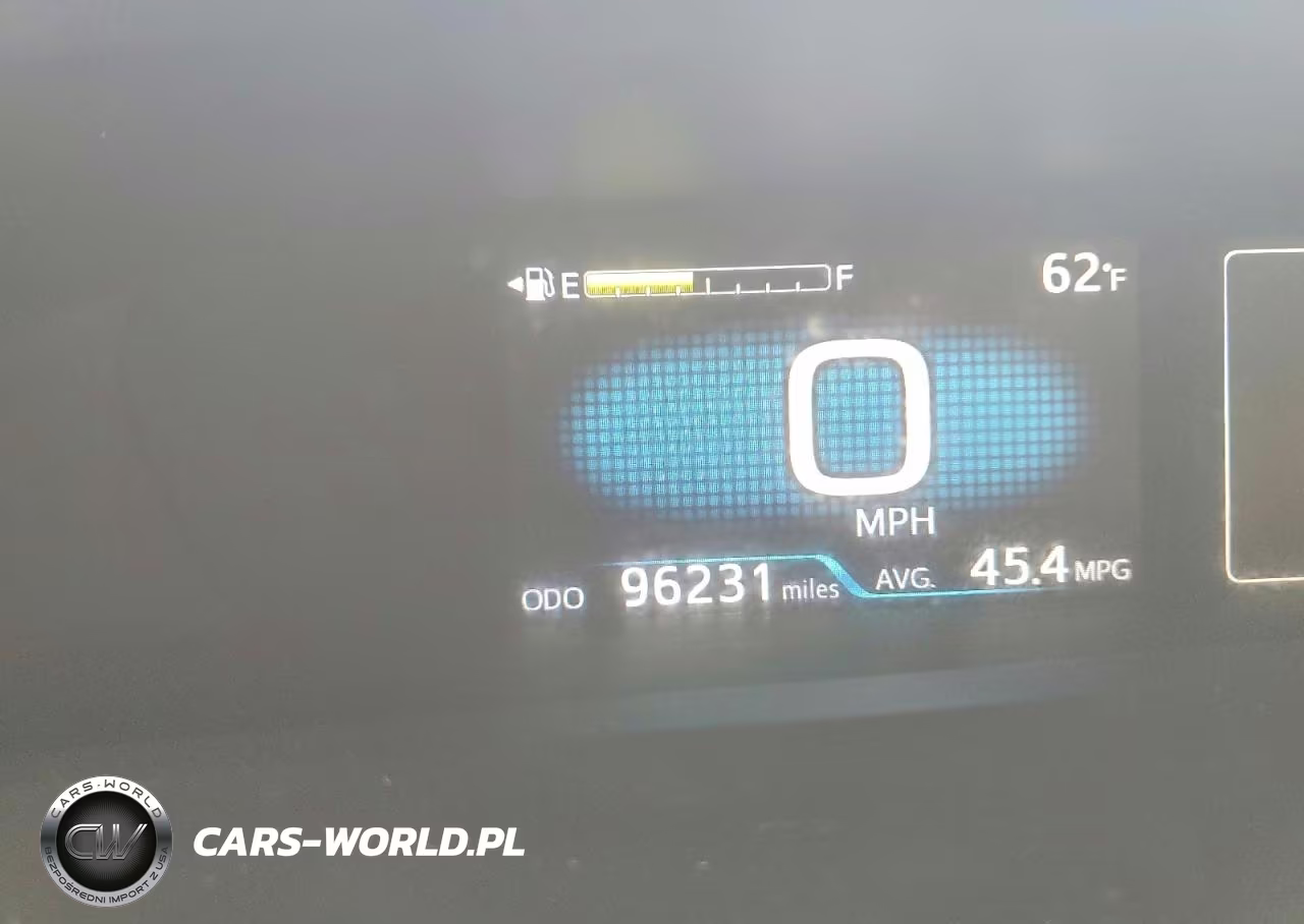 2017 Toyota Prius Three Touring VIN:JTDKARFU1H3036357 - 9
