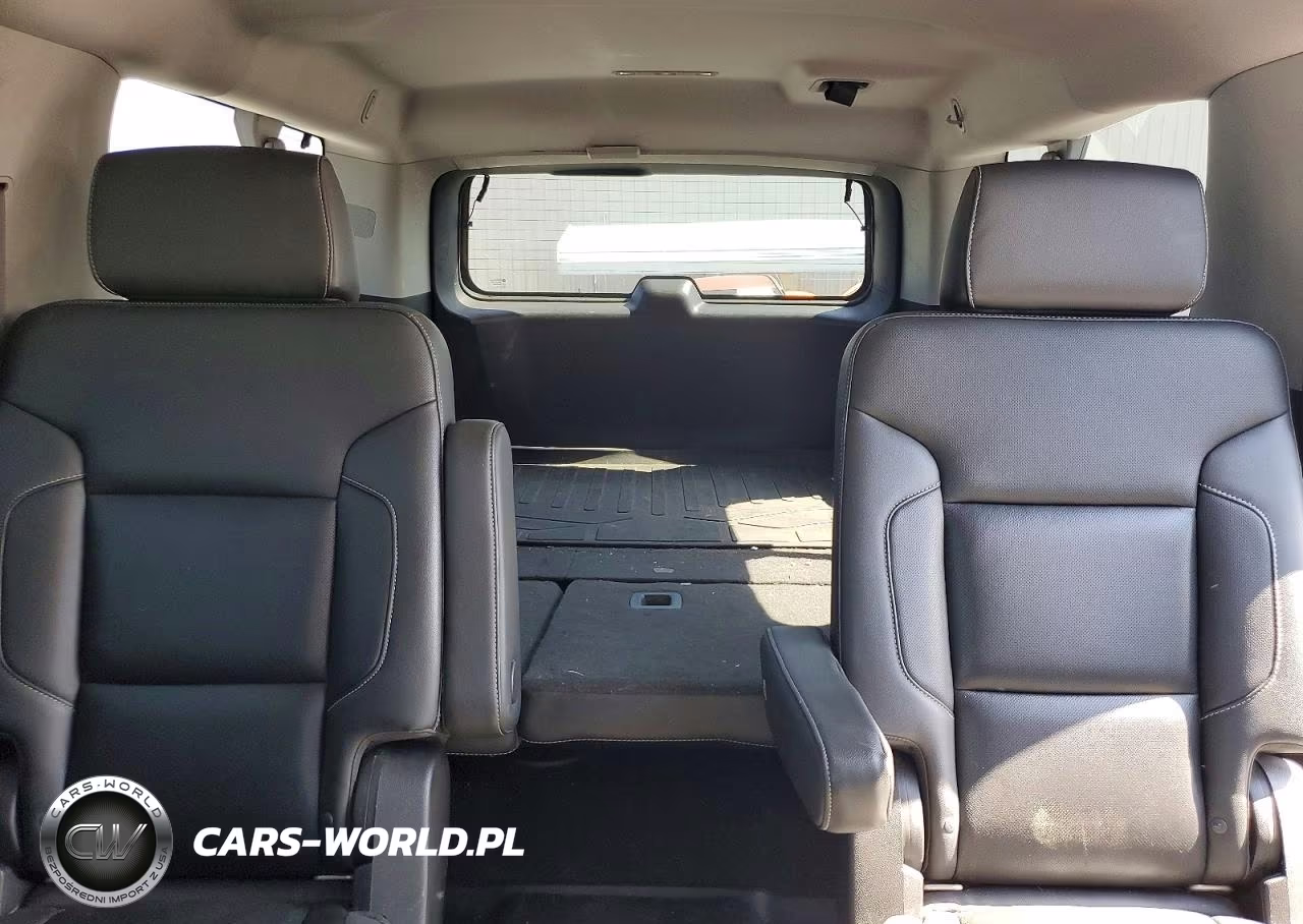 2018 Chevrolet Suburban C1500 Premier VIN:1GNSCJKC7JR199694 - 10
