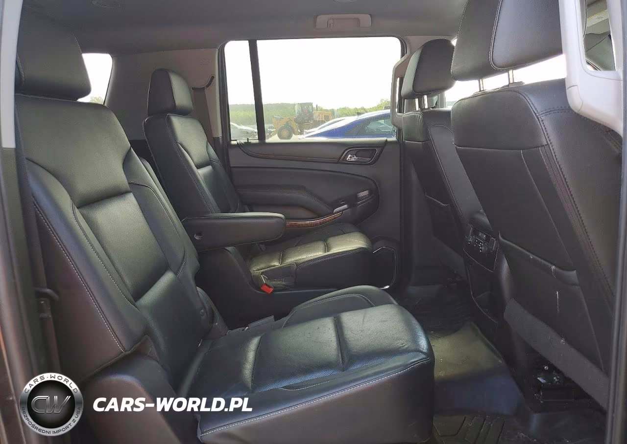 2018 Chevrolet Suburban C1500 Premier VIN:1GNSCJKC7JR199694 - 11