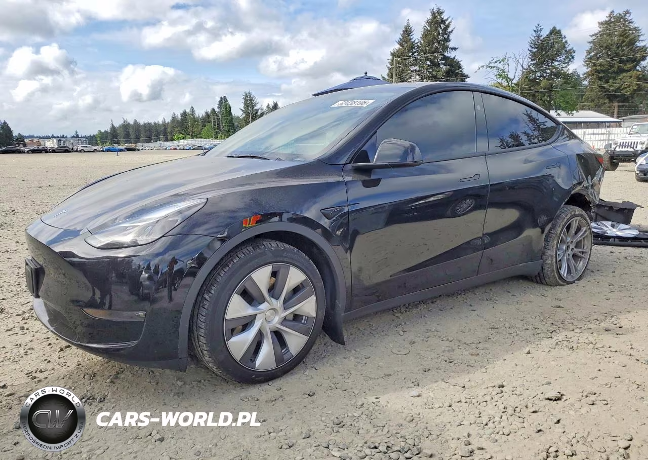 2024 Tesla Model Y – zdjęcie 1 z 14