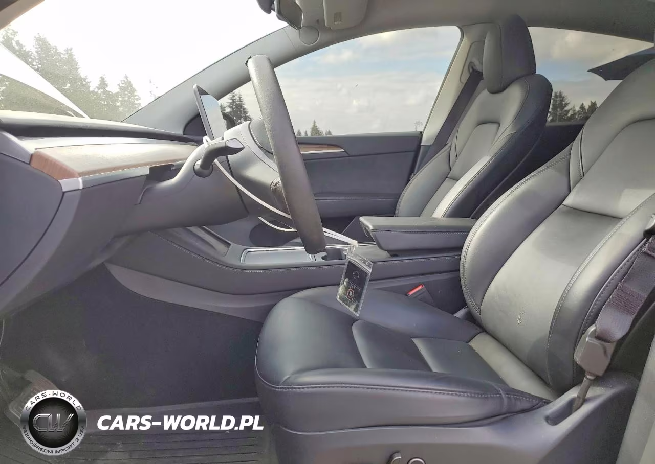 2024 Tesla Model Y VIN:7SAYGAEE3RF084941 - 7