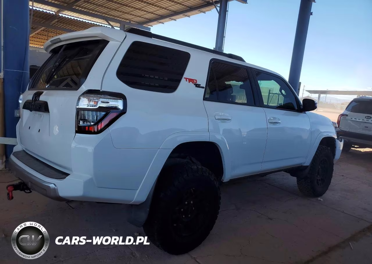 2020 Toyota 4Runner Trd Off-Road Premium VIN:JTEBU5JR5L5739195 - 3