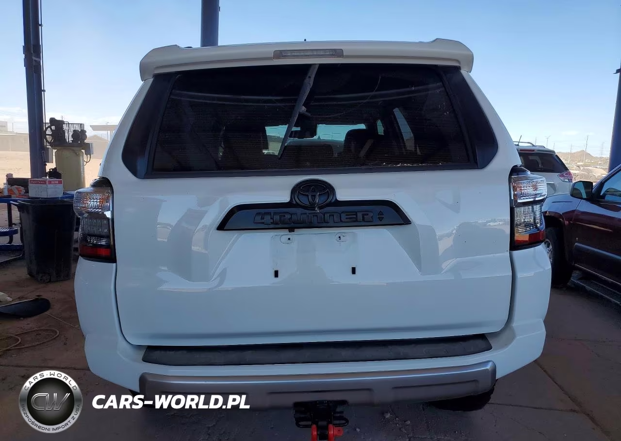 2020 Toyota 4Runner Trd Off-Road Premium VIN:JTEBU5JR5L5739195 - 6