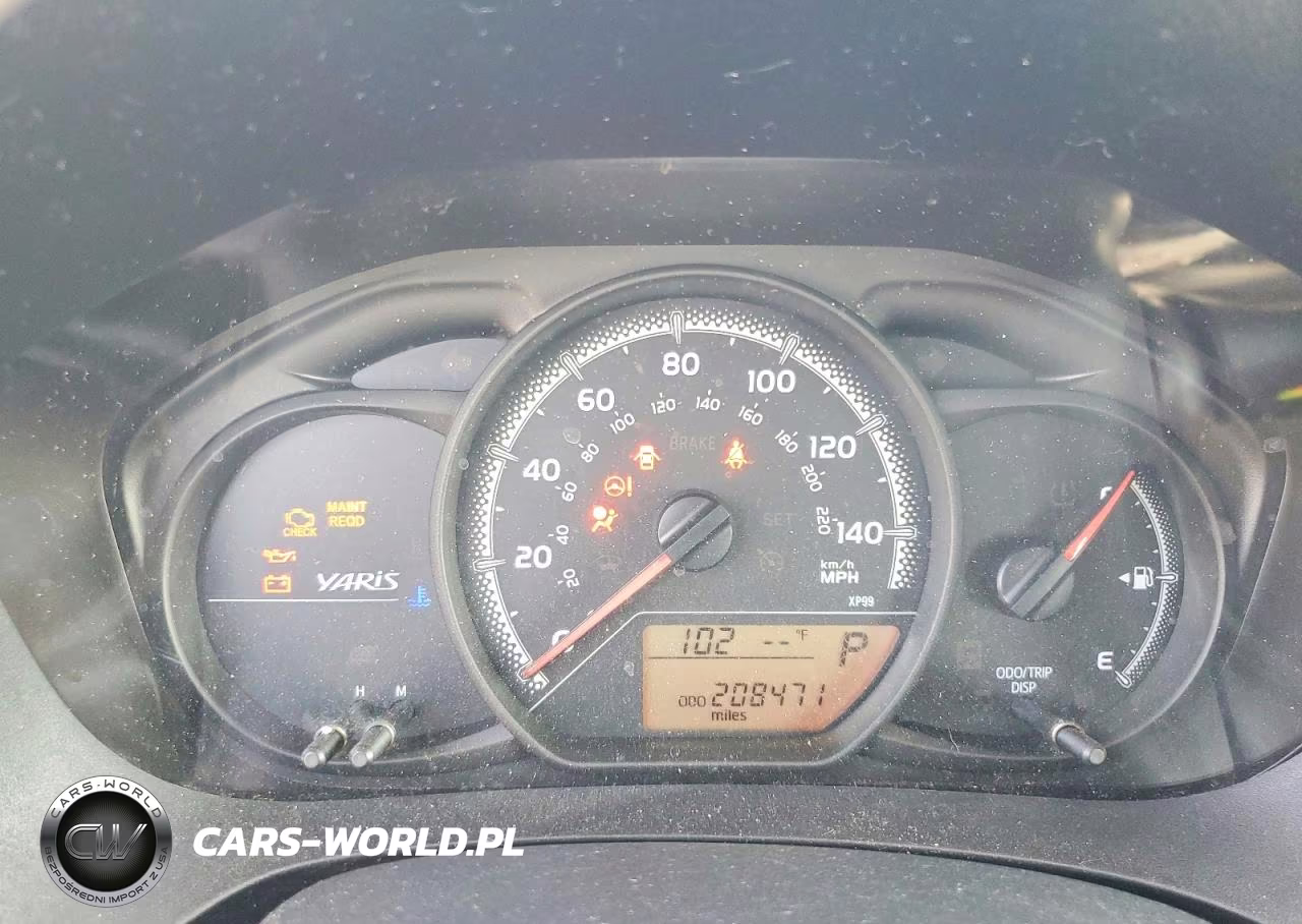 2015 Toyota Yaris 5-Door L VIN:VNKKTUD33FA047724 - 9