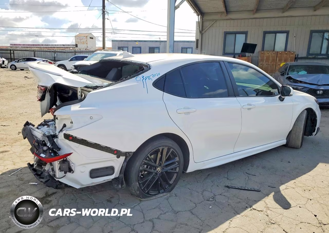 2025 Toyota Camry Se VIN:4T1DAACKXSU113320 - 3