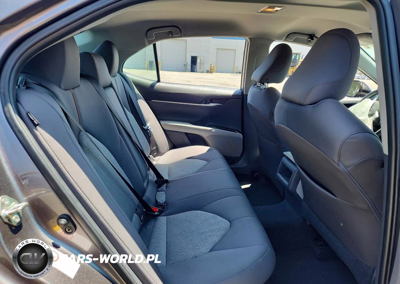 2019 Toyota Camry Le VIN:4T1B31HK9KU512391 - 10