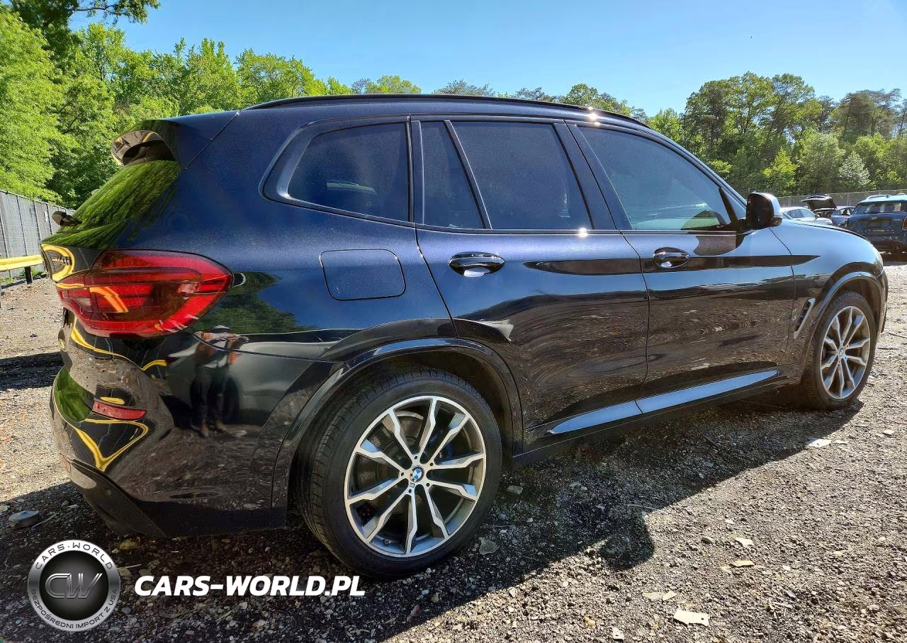 2018 BMW X3 xDrivem40I VIN:5UXTS3C50J0Y97109 - 3