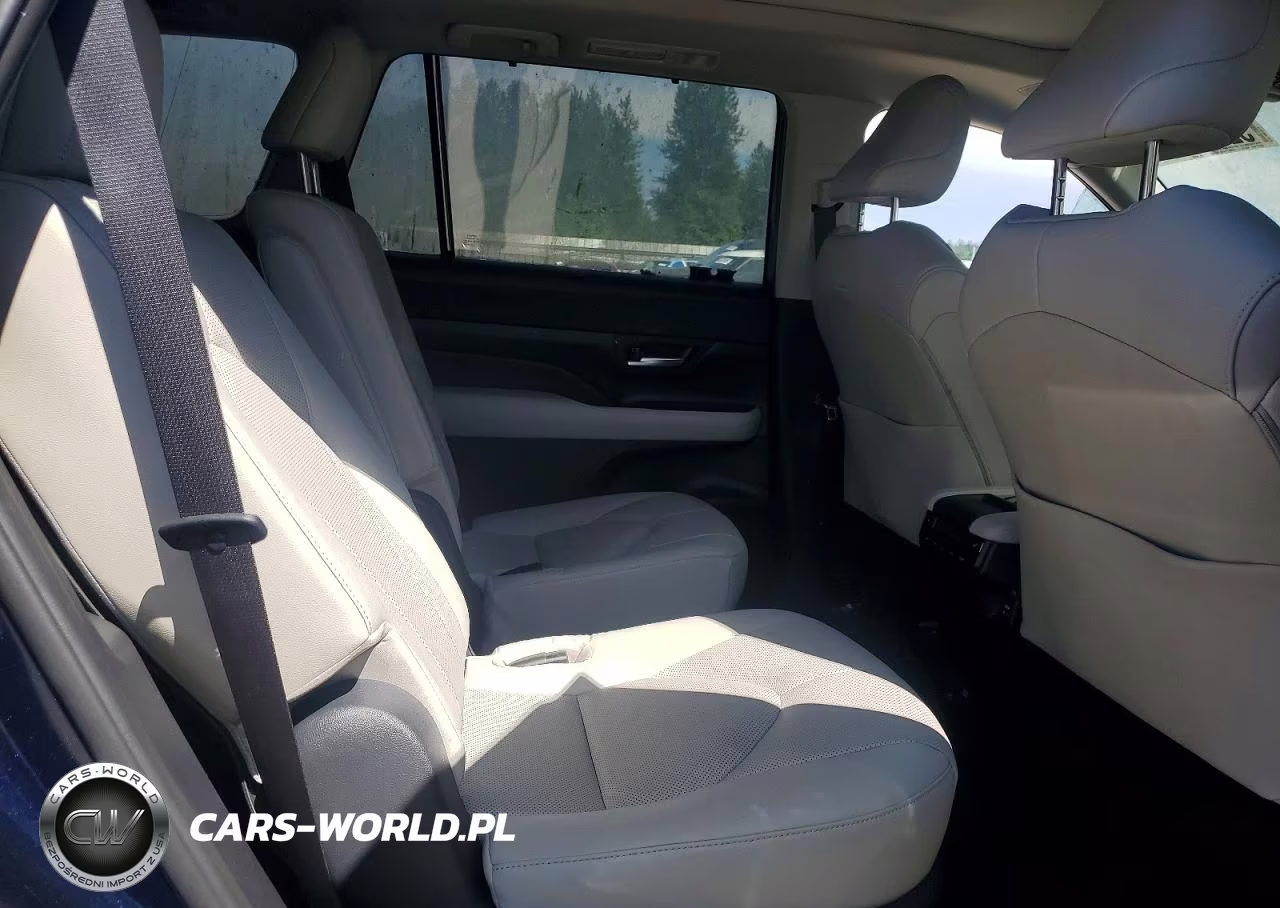 2024 Toyota Grand Highlander Hybrid Limited VIN:5TDACAB58RS024020 - 11