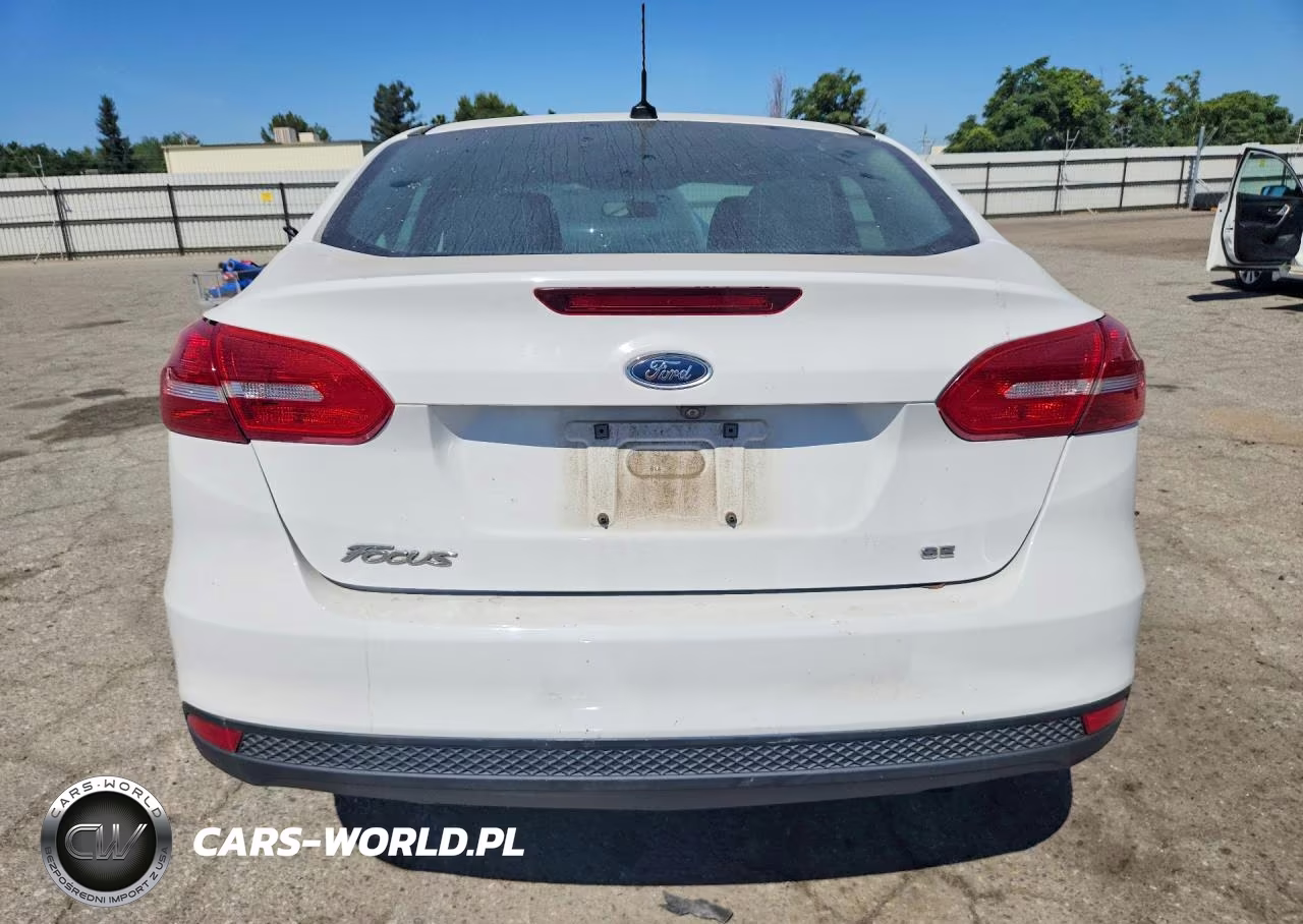 2017 Ford Focus Se VIN:1FADP3F2XHL218003 - 6