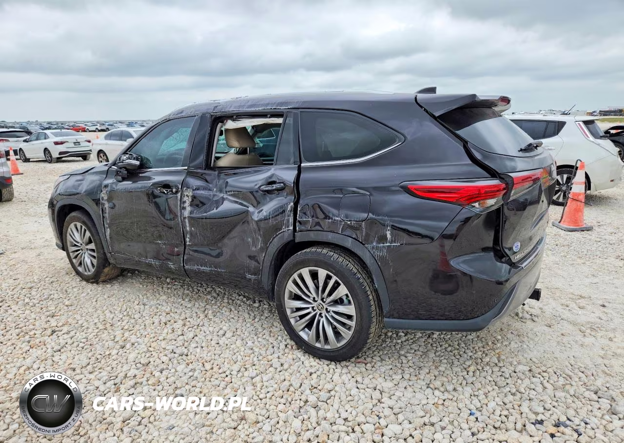 2022 Toyota Highlander Platinum VIN:5TDFZRAH9NS108937 - 2
