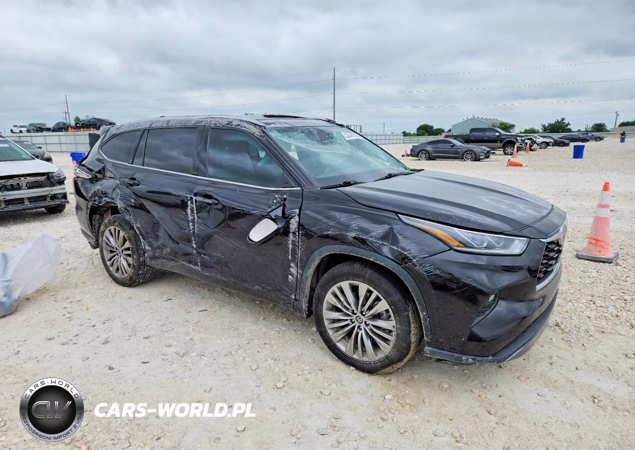 2022 Toyota Highlander Platinum VIN:5TDFZRAH9NS108937 - 4
