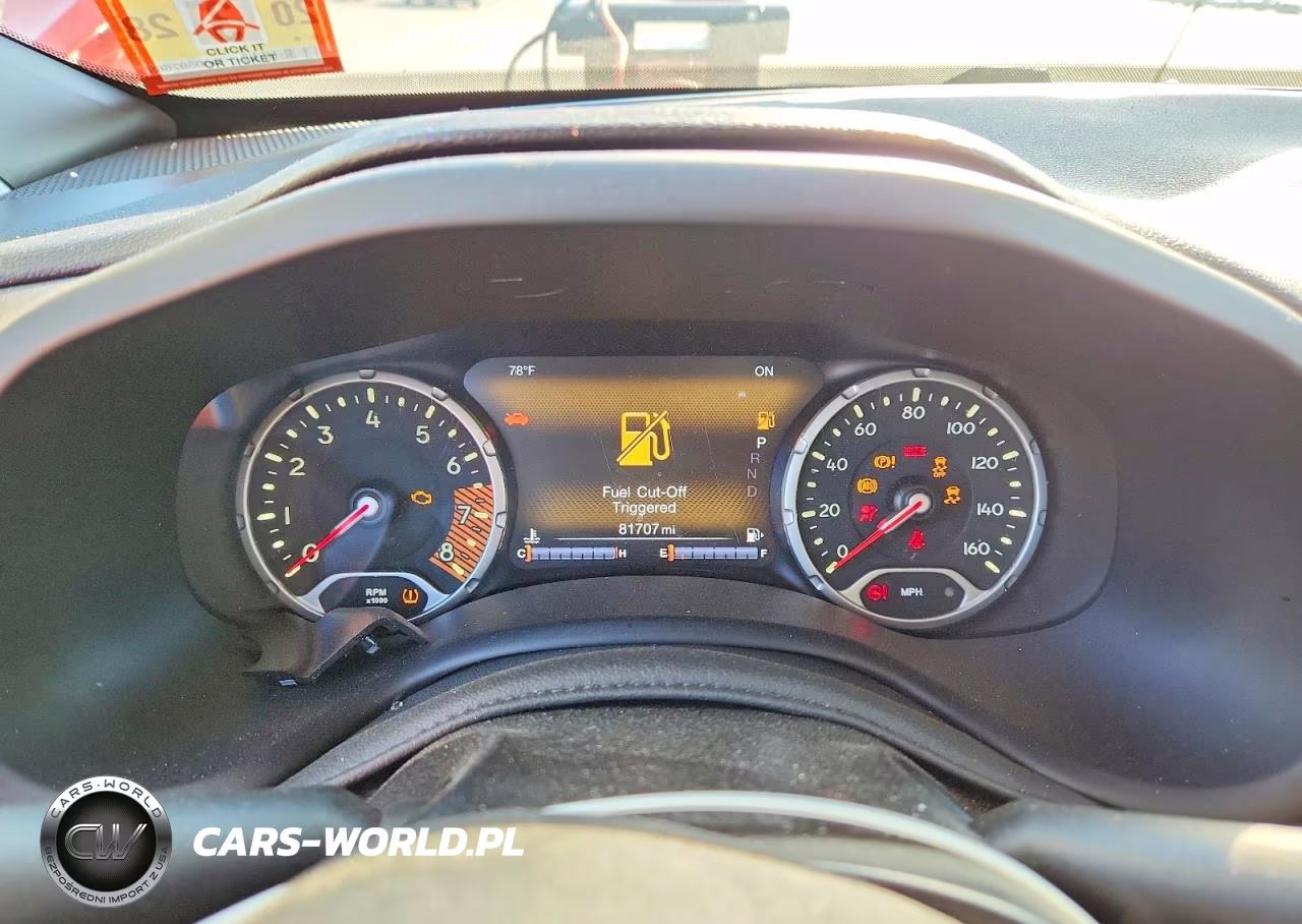 2021 Jeep Renegade Latitude VIN:ZACNJDBB5MPM33867 - 9