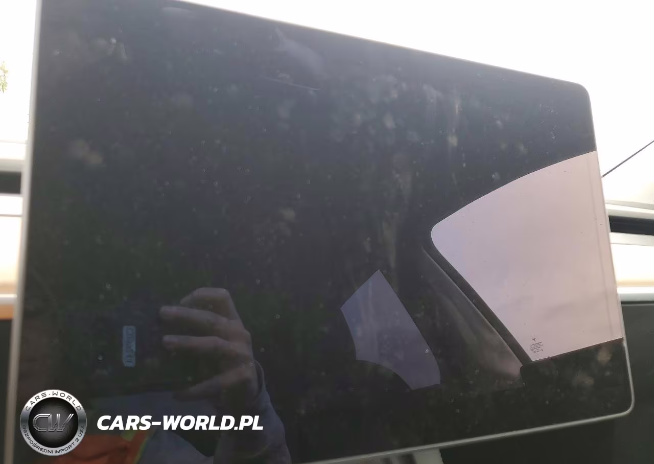 2021 Tesla Model Y VIN:5YJYGDEE1MF183331 - 9