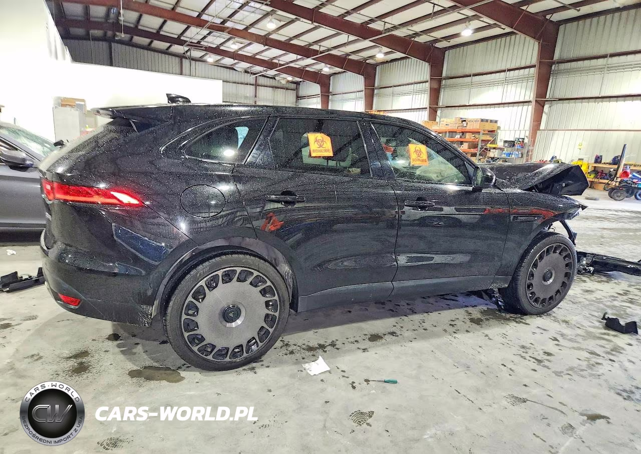 2017 Jaguar F-Pace Premium VIN:SADCJ2BVXHA067987 - 3