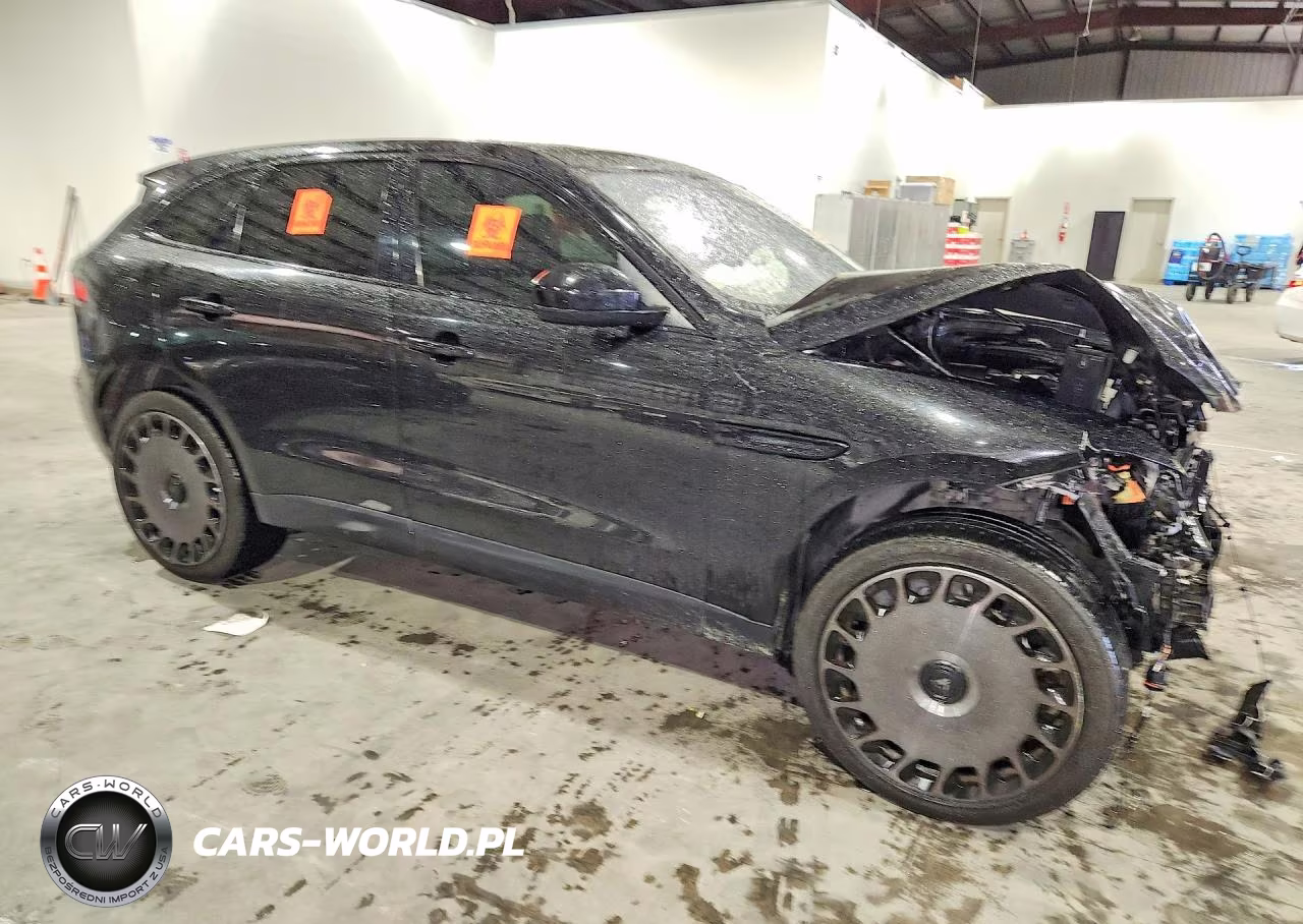2017 Jaguar F-Pace Premium VIN:SADCJ2BVXHA067987 - 4