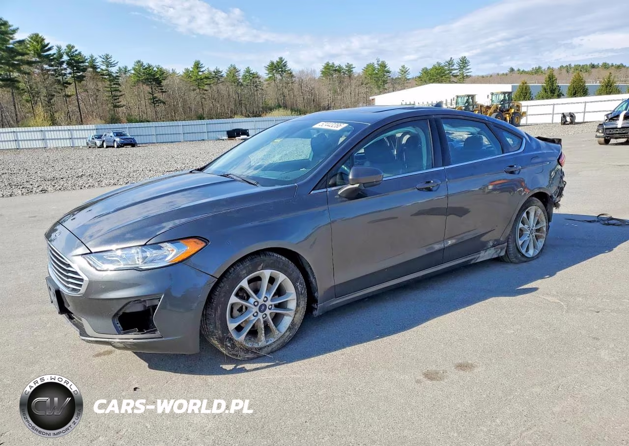 2020 Ford Fusion Se – zdjęcie 1 z 12