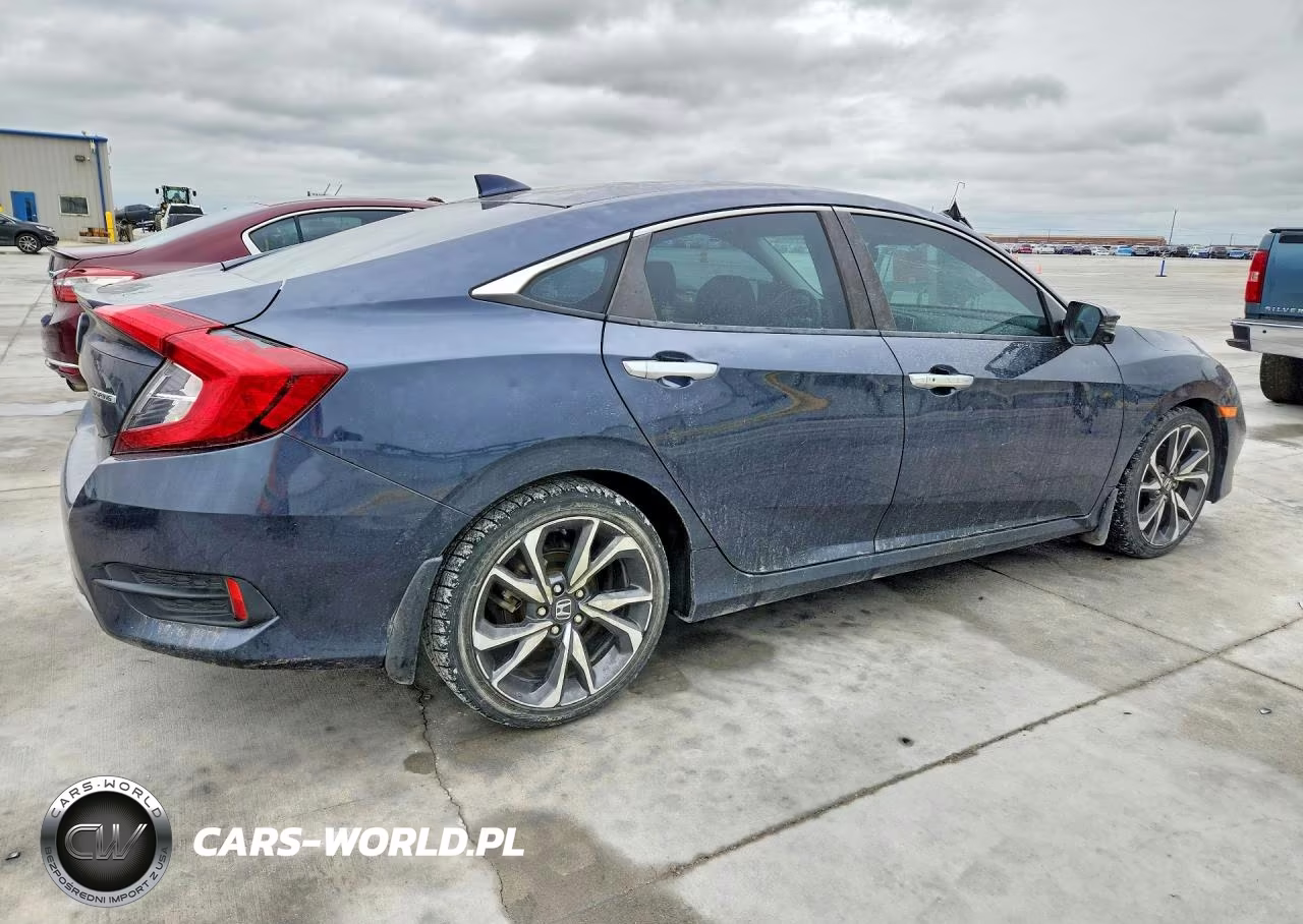2020 Honda Civic Touring VIN:19XFC1F9XLE005375 - 3